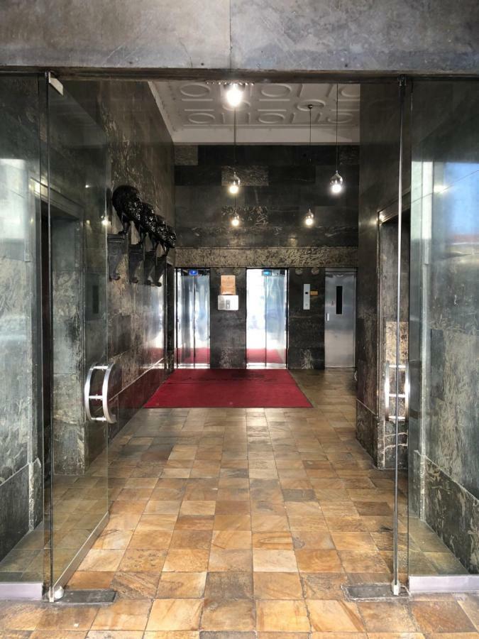 Lawyers Loft In Heritage Skyscraper 卢布尔雅那 外观 照片